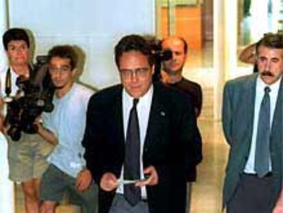 Lluís Arola, en primer plano, junto a Joan Igual, a la derecha.