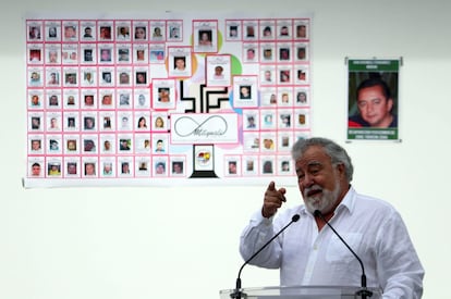 Alejandro Encinas en la ceremonia de inicio de las adecuaciones del inmueble que ocuparía el el Centro Nacional de Identificación Humana, en 2022.