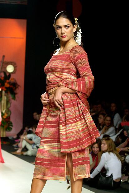 Lorena Bernal en un desfile en el año 2001.