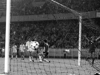 Kennedy celebra el gol al Madrid en la final de 1981.