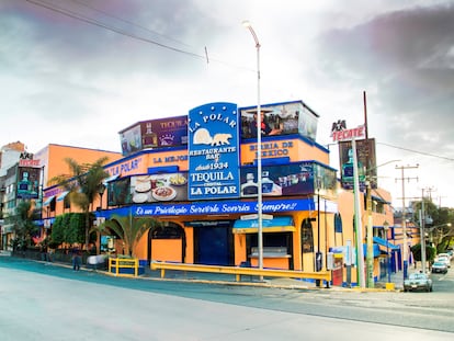 Fachada del restaurante La Polar, en Ciudad de México.