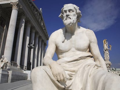 Estatua de Tucídides, el filósofo griego.