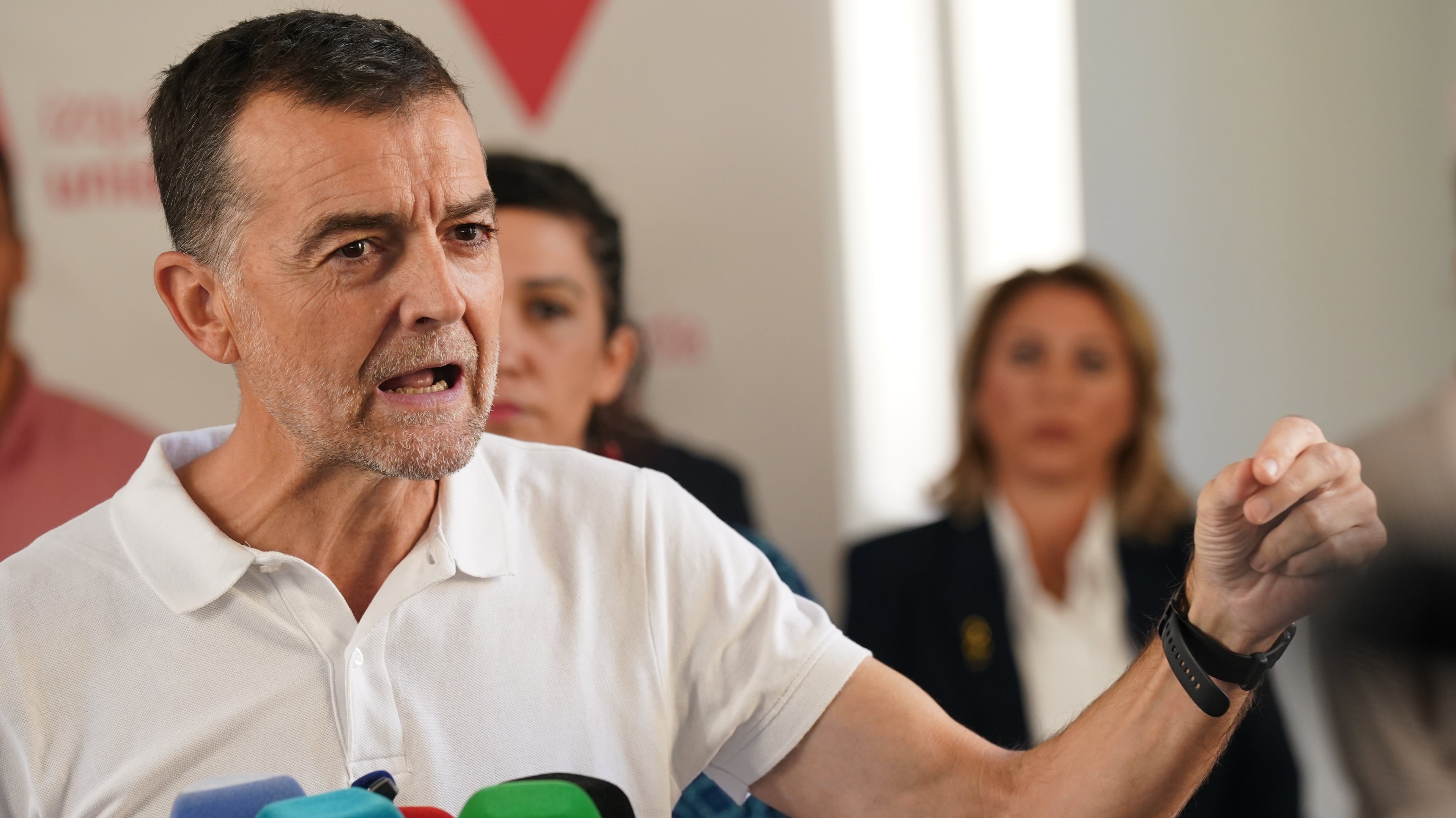 IU aprovecha la crisis por el ‘caso Errejón’ para intentar mejorar su posición en el grupo parlamentario