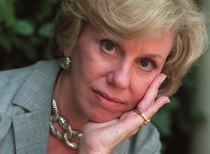 La escritora Erica Jong.