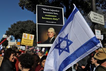 Manifestación contra el nuevo Gobierno israelí en las inmediaciones del Parlamento, este jueves.