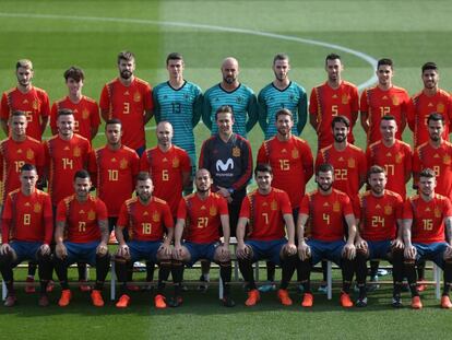 La selecció espanyola amb la nova samarreta a Las Rozas.