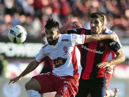 Una escena del &uacute;ltimo cl&aacute;sico, ganado por San Lorenzo por 1 a 0.