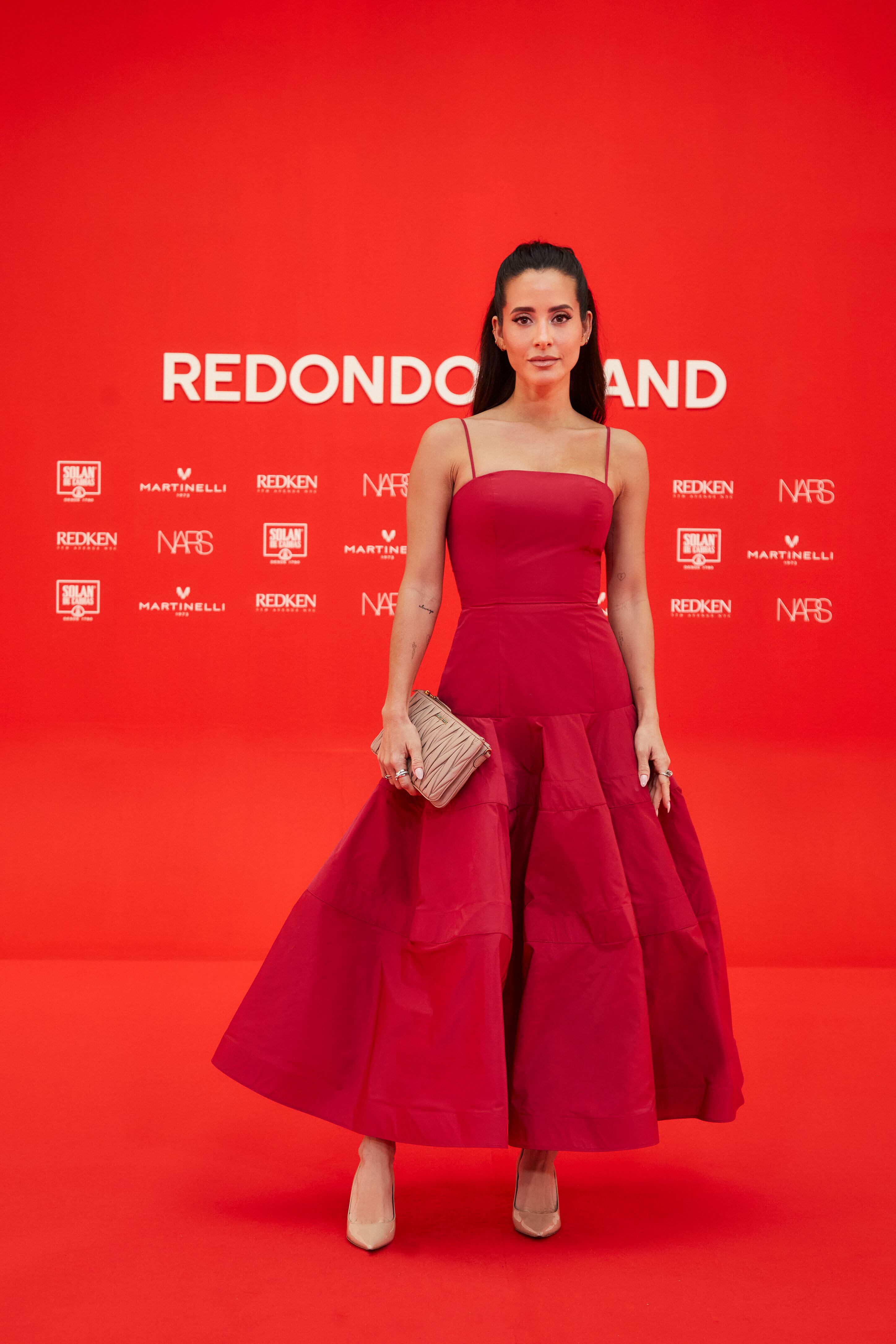 De María Pombo a Hiba Abouk: todas las ‘influencers’ y celebridades que acudieron al desfile de Redondo, el costurero de la alta sociedad