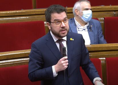 El vicepresidente de la Generalitat, Pere Aragonès, durante el pleno del Parlament.

EUROPA PRESS
03/06/2020 