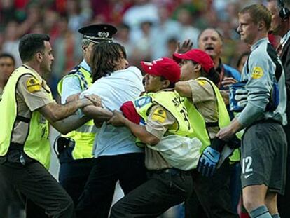 Pelea con un periodista en el partido Rusia-Portugal