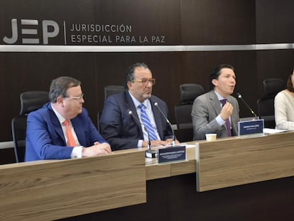 Declaración y rueda de prensa de la Sala de Reconocimiento de Verdad y Responsabilidad, en Bogotá, el 17 de julio de 2023.