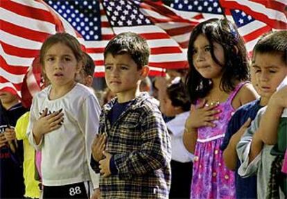 Alumnos de primaria recitan en Los Ángeles (EE UU), el pasado octubre, el juramento a la bandera.