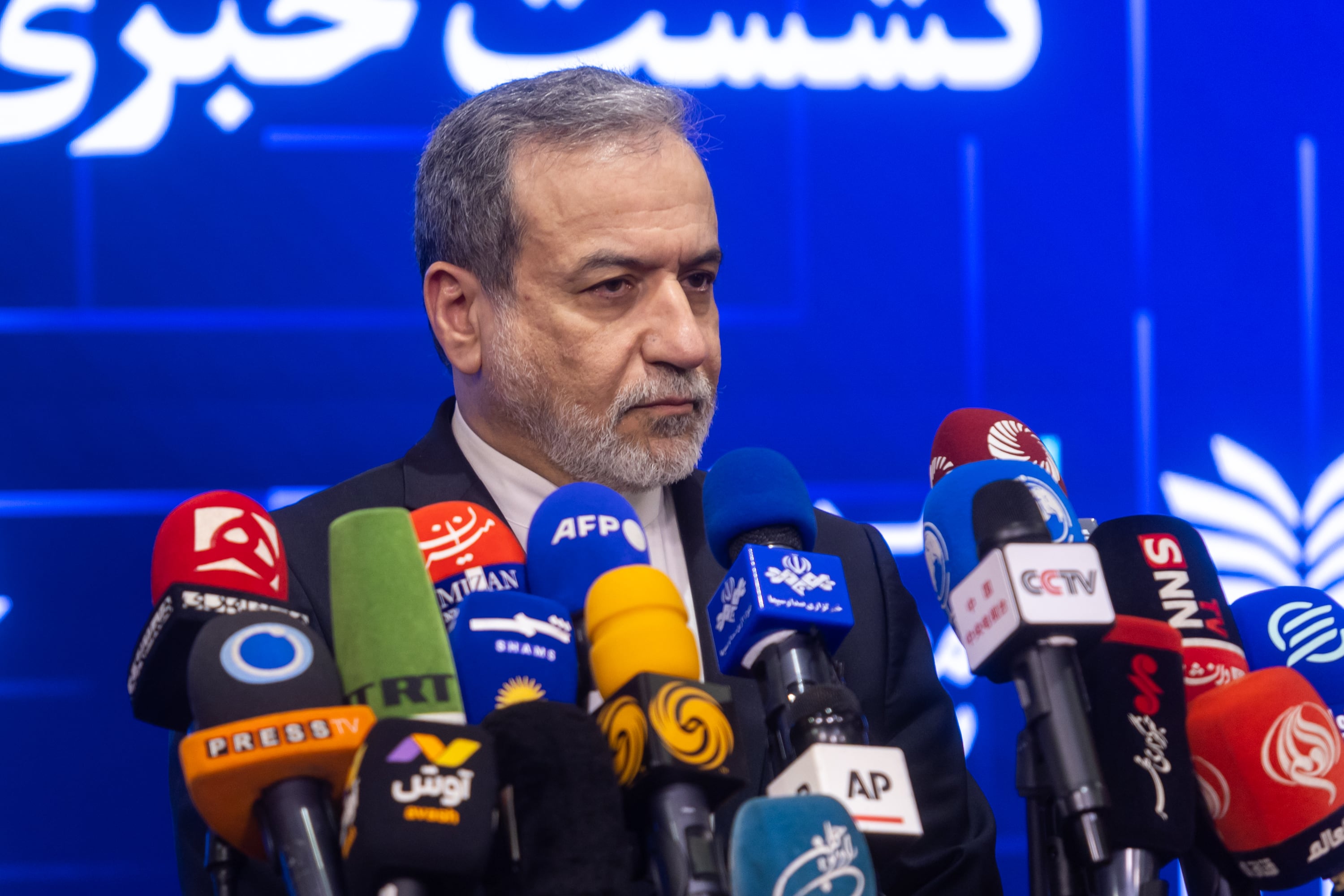 Irán y Estados Unidos se reúnen en Ginebra para tratar de evitar la guerra