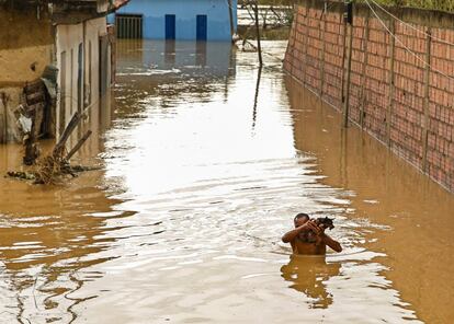 El agravante de las inundaciones ha sido que el temporal de los ltimos das se junt con las lluvias que azotaron la regin semanas atrs.