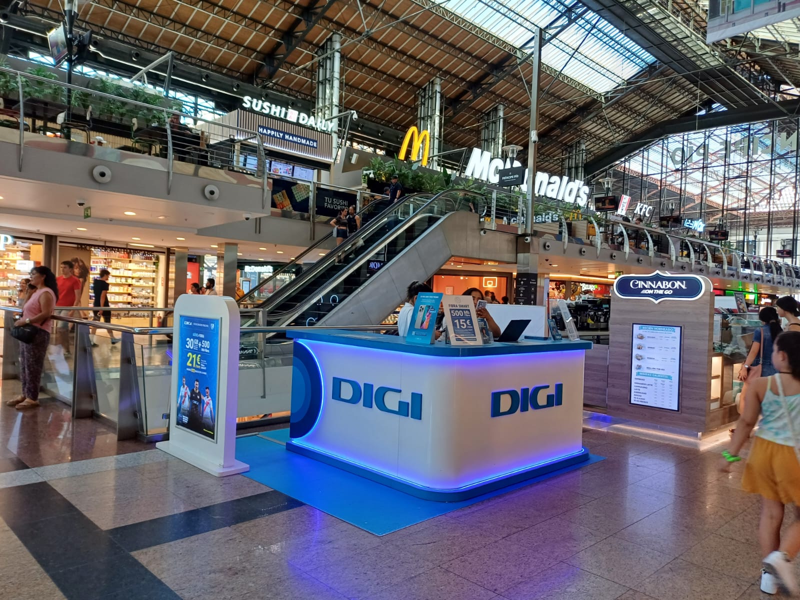 Tienda de Digi en un centro comercial de Madrid.