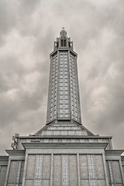 El exterior de la iglesia de San José, en Le Havre.