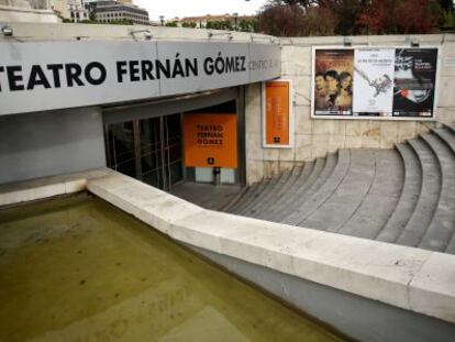 Teatro Fern&aacute;n G&oacute;mez, en la plaza de Col&oacute;n