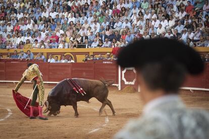 El torero ofreció una lección de toreo al natural.