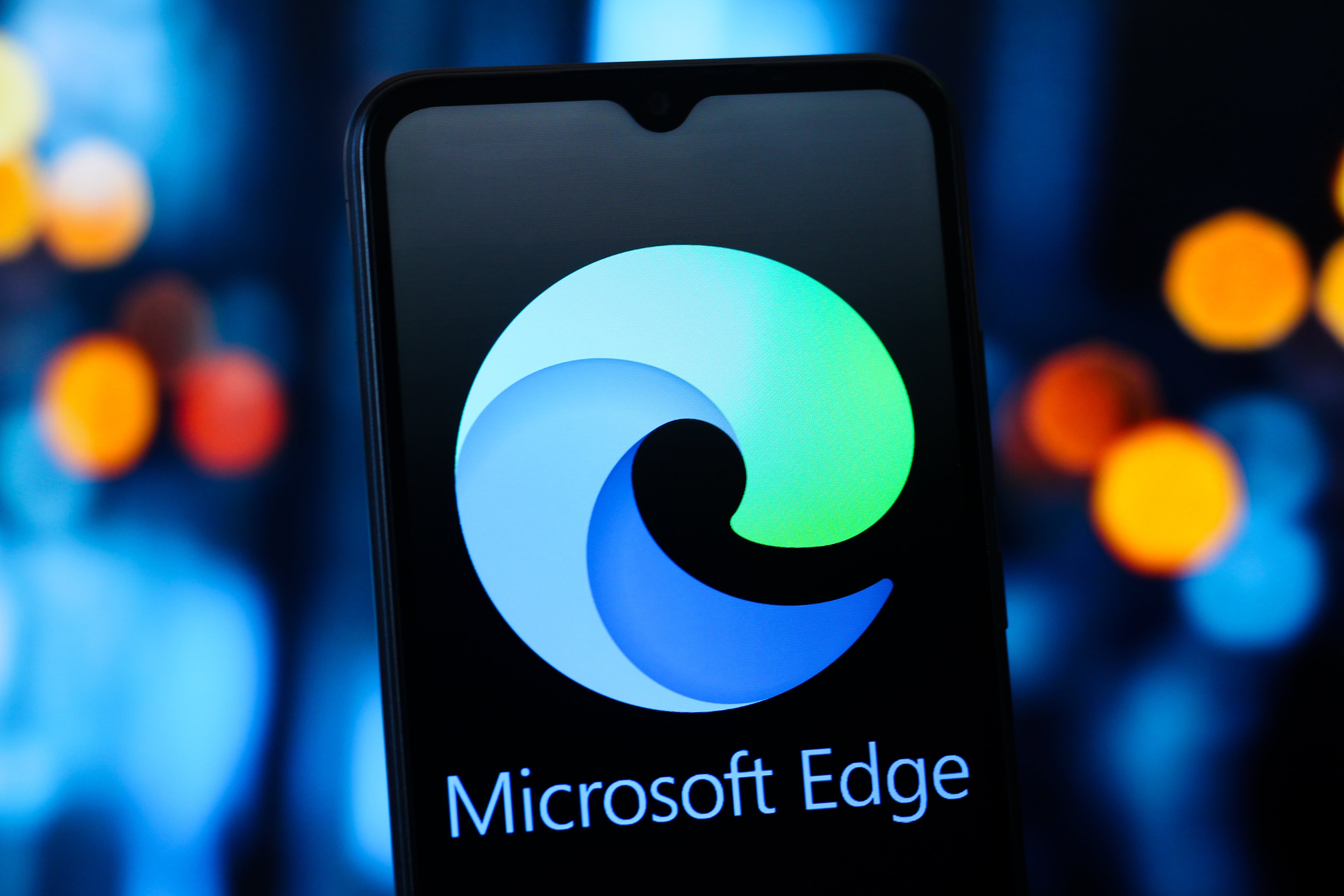 El navegador Microsoft Edge en la pantalla de un móvil. 