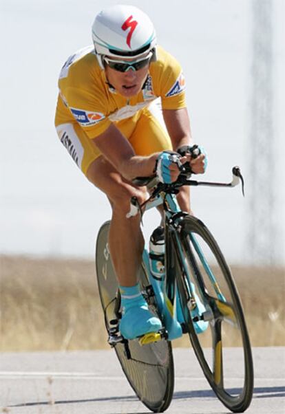 El ciclista de Kazajistán Alexandre Vinokourov, ganador de la penúltima etapa de la Vuelta a España.