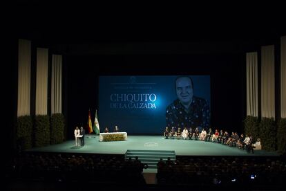 Momento del homenaje a 'Chiquito de la Calzada'.