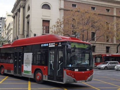 Un autob&uacute;s de la EMT de Valencia.