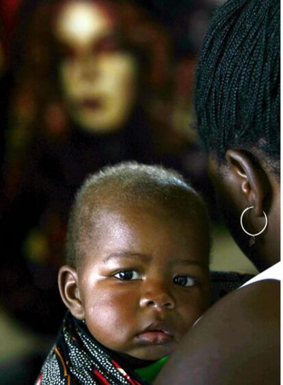 Una en cada 16 mujeres no sobrevive al parto en África