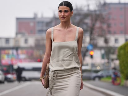 Artículo de Papallones Escaparate sobre vestidos de invitada.