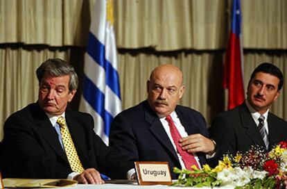 El presidente paraguayo (en el centro) en una conferencia de Mercosur.