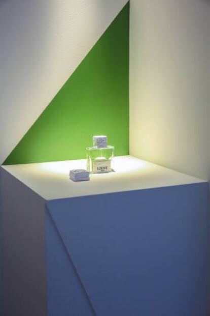 LOEWE SOLO Origami es una nueva declinación de la fragancia masculina más audaz de Perfumes Loewe.