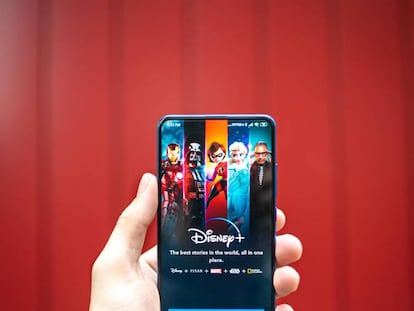 Smartphone con Disney+