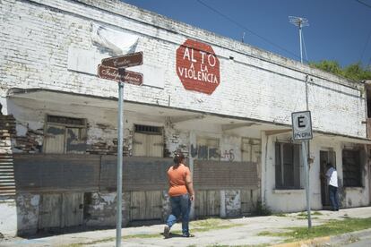 Una pinta en las calles de Matamoros pide "Alto a la violencia"