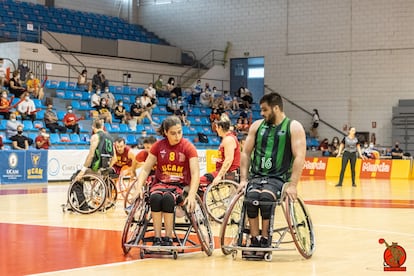 Bea Zudaire con el UCAM Murcia.