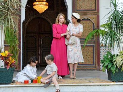 Reencuentro de Sira con su padre, en ‘El tiempo entre costuras’
