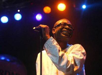 El cantante senegalés Youssou N&#39;Dour, durante su concierto en La Mar de Músicas.