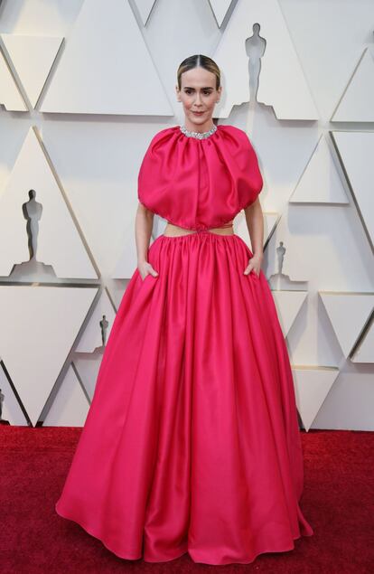 A atriz Sarah Paulson, no tapete vermelho. 