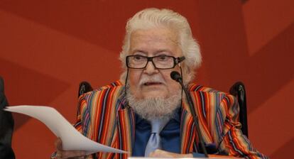 El escritor mexicano Fernando del Paso, Premio Cervantes 2015, en la Feria Internacional del Libro (FIL) en Guadalajara.