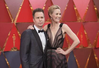 Os atores Sam Rockwell e Leslie Bibb chegam ao Teatro Dolby, em Los Angeles. Rockwell concorre a uma estatueta de melhor ator coadjuvante por 'Três Anúncios Para Um Crime'.