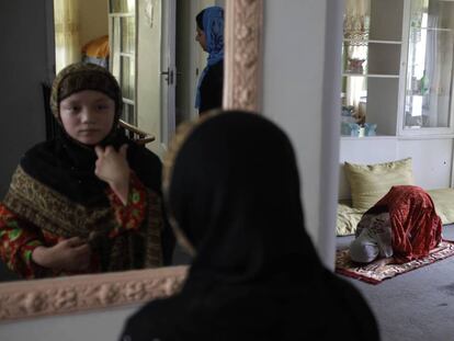 Una niña en un centro de acogida para mujeres en Afganistán.