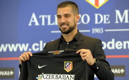 Moyá, con la camiseta del Atlético