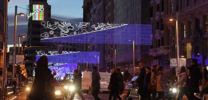 Ambiente navide&ntilde;o en la Gran V&iacute;a de Madrid en 2014.