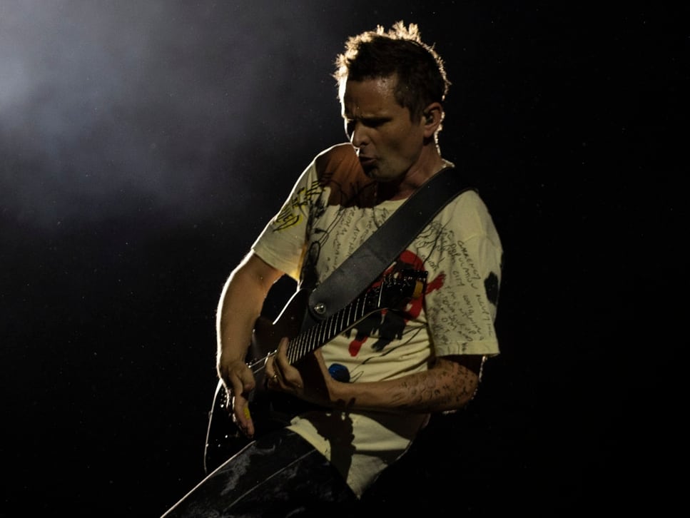 Concierto de Muse en el festival MadCool de 2022. En la imagen, el líder de la banda, Matt Bellamy.