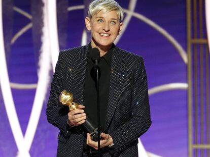 Ellen DeGeneres recoge el premio Carol Burnett.