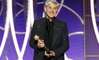 Ellen DeGeneres recoge el premio Carol Burnett.