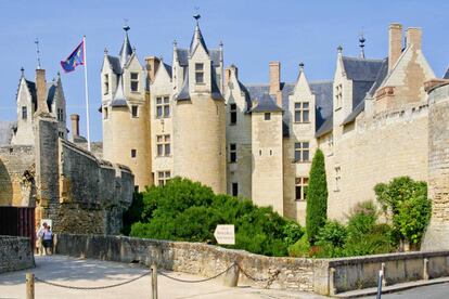 La ciudadela de Montreuil-Bellay, a orillas del río Thouet (Francia).