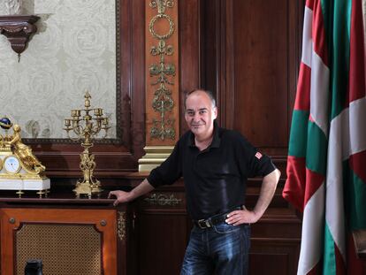 Martin Garitano, en su despacho oficial de San Sebastián.