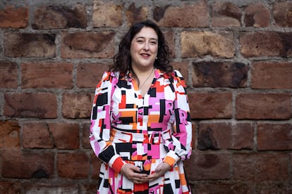 Natalia Castillo Fadic, académica, doctora en filología hispánica y especialista en lexicografía y lingüística del español, en su casa en Santiago, Chile, el 19 de agosto de 2025.