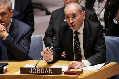 El ministro de Exteriores de Jordania, Ayman Safadi, durante una intervención en el Consejo de Seguridad de la ONU, en Nueva York, el 29 de noviembre. 
