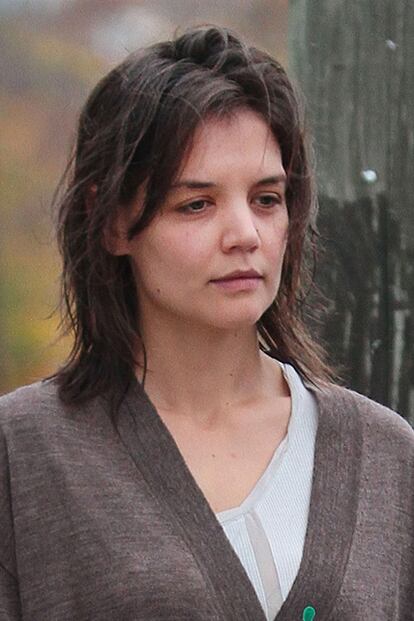 La cienciología ha hecho estragos sobre la piel de Katie Holmes. ¿Se puede parecer más cansada?