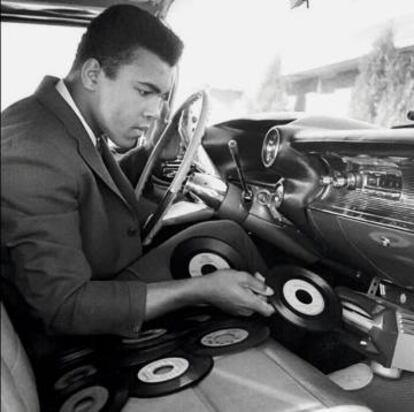 Muhammad Ali tenía instalado un tocadiscos en su Cadillac Eldorado de 1959.
